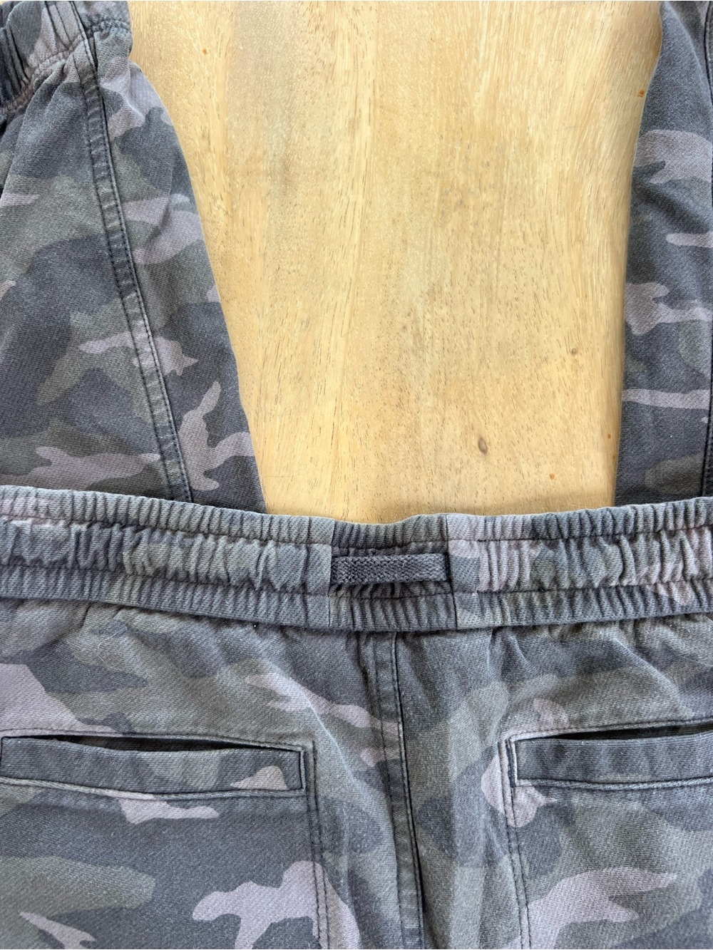 Athleta camo farallon joggers - Picture 4 of 5